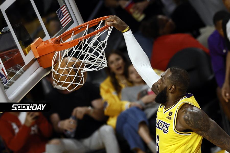 000 Πόντοι: Η Κυριαρχία Του Λεμπρόν Τζέιμς Στο NBA 000 Πόντοι: Η Κυριαρχία Του Λεμπρόν Τζέιμς Στο NBA