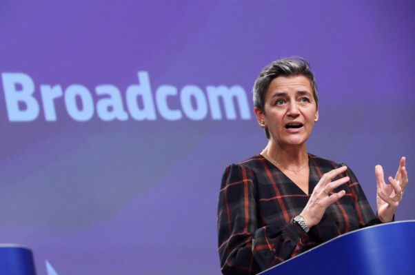 1,050% Price Hike: AT&T's Concerns Over Broadcom's VMware Deal 1,050% Price Hike: AT&T's Concerns Over Broadcom's VMware Deal