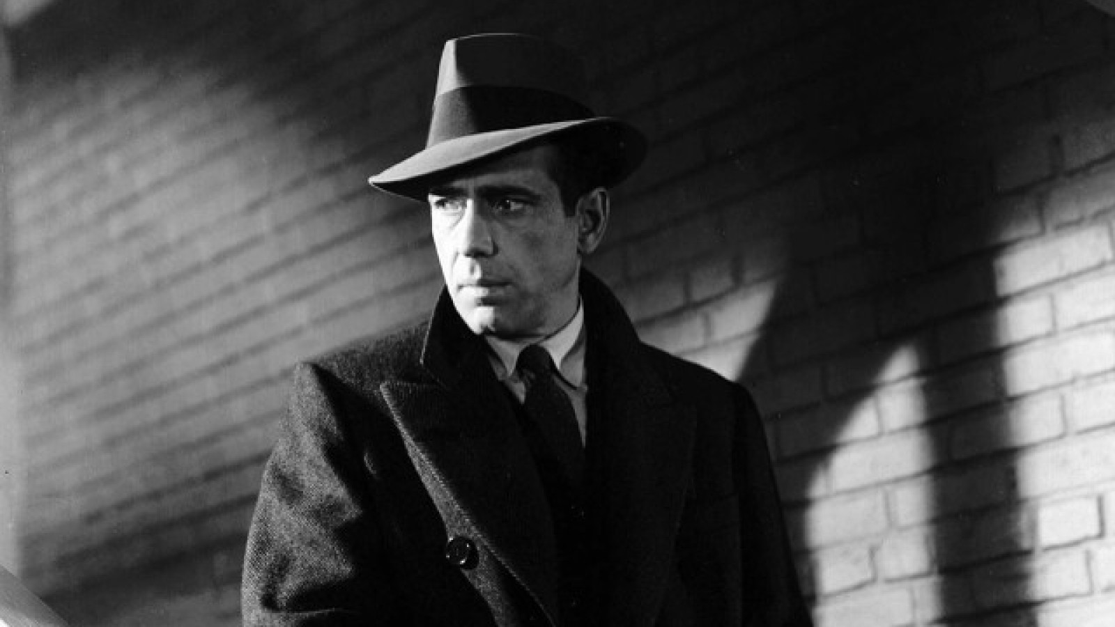 10 Must-See Film Noir Films: Non-Stop Excitement 10 Must-See Film Noir Films: Non-Stop Excitement