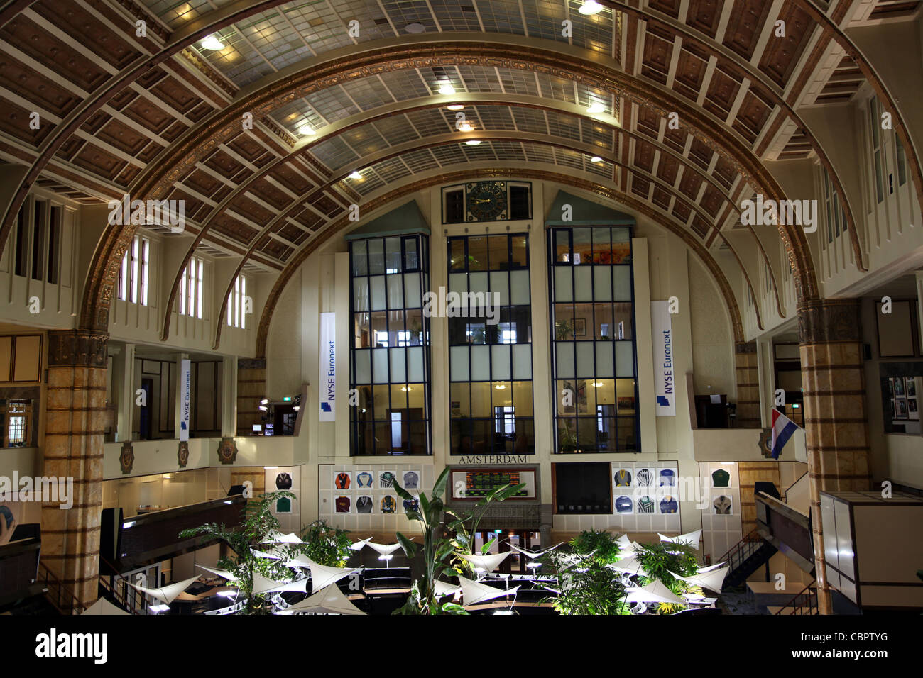 11% Drop In Three Days: Amsterdam Stock Exchange Faces Continued Losses 11% Drop In Three Days: Amsterdam Stock Exchange Faces Continued Losses