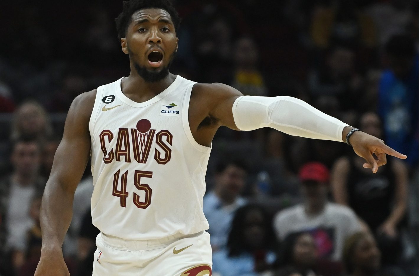 142-105 Blowout: Mitchell And Mobley Fuel Cavaliers' Win Against Knicks 142-105 Blowout: Mitchell And Mobley Fuel Cavaliers' Win Against Knicks