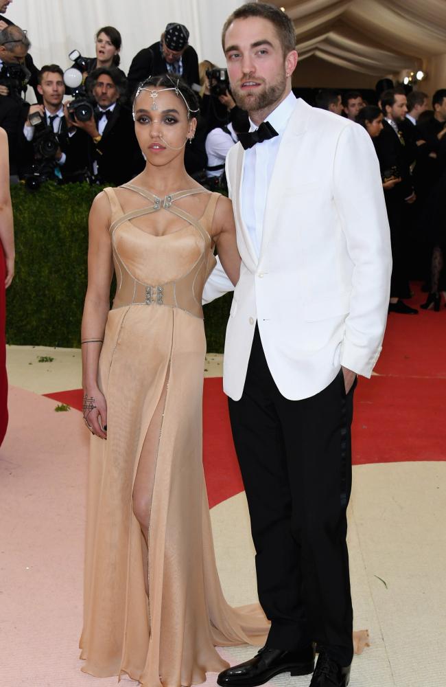 5 Unexpected And Bizarre Met Gala Looks 5 Unexpected And Bizarre Met Gala Looks