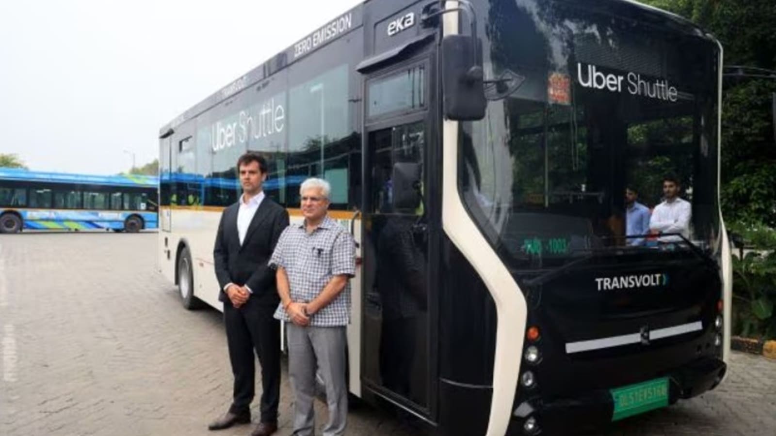 Affordable United Center Rides: New Uber Shuttle Service For $5 Affordable United Center Rides: New Uber Shuttle Service For $5