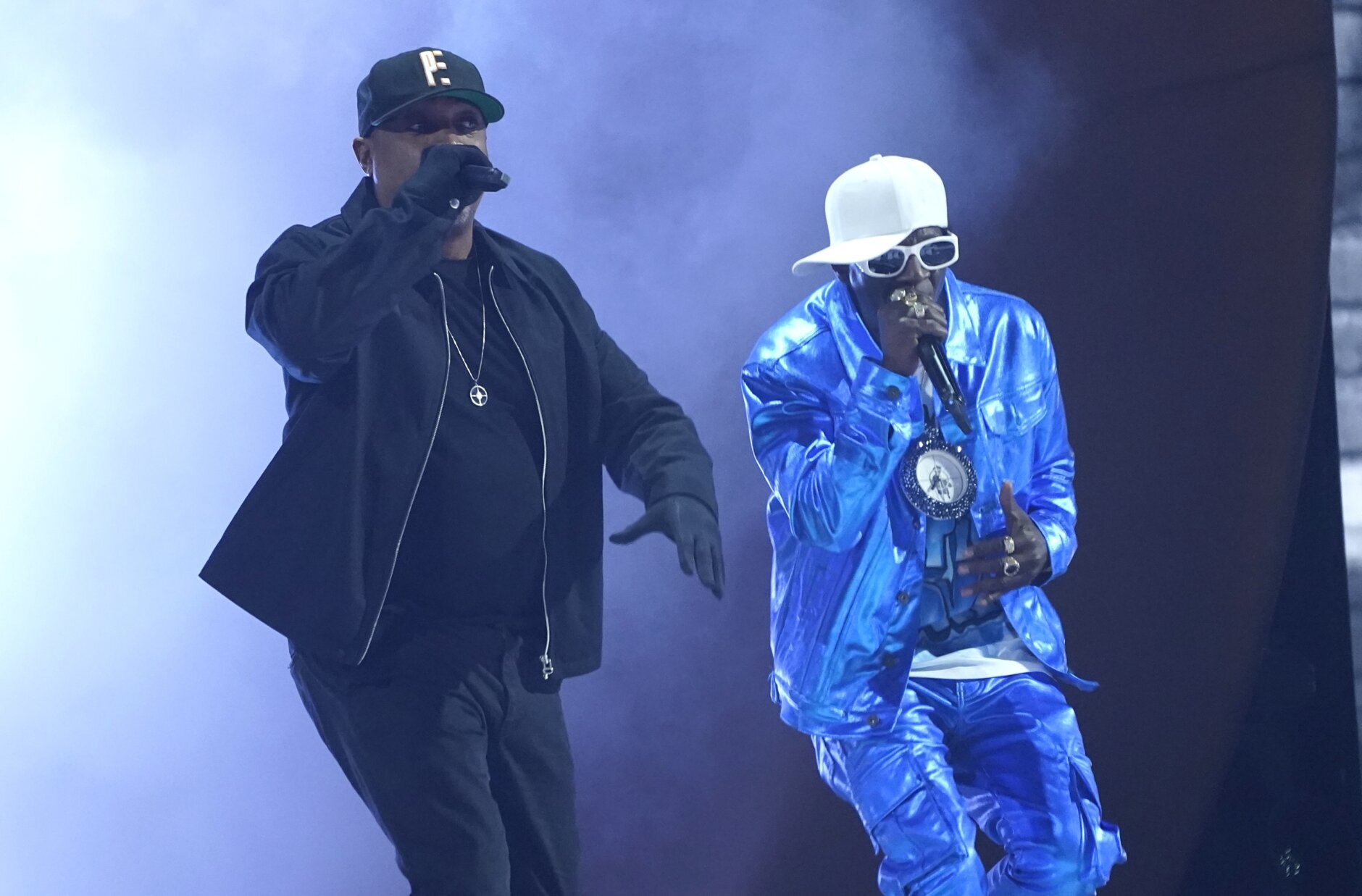 Age And Memory Issues Prompt Retirement For 5-Time Grammy Nominee Age And Memory Issues Prompt Retirement For 5-Time Grammy Nominee