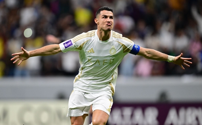 Al Nassr'ın Yeni Yıldızı: Cristiano Ronaldo 2 Yıl İçin Anlaştı
