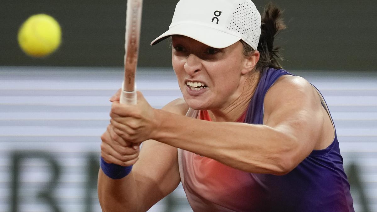 Alcaraz Confident, Swiatek Struggles: French Open 2024 Preview Alcaraz Confident, Swiatek Struggles: French Open 2024 Preview