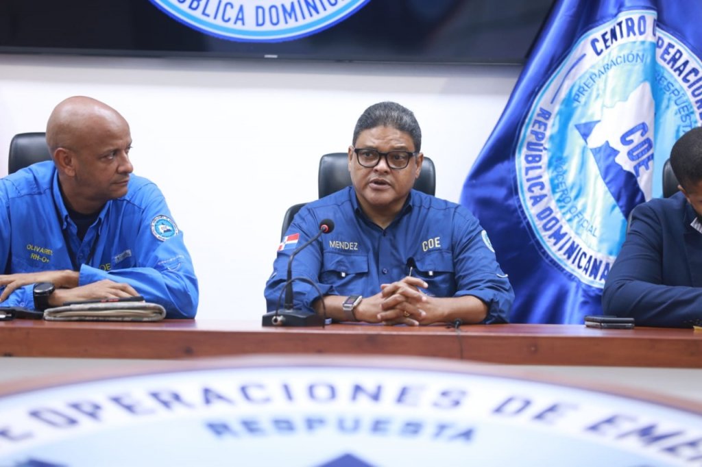 Alerta Amarilla Para 9 Provincias Y Verde Para 5: Reporte Del COE Alerta Amarilla Para 9 Provincias Y Verde Para 5: Reporte Del COE