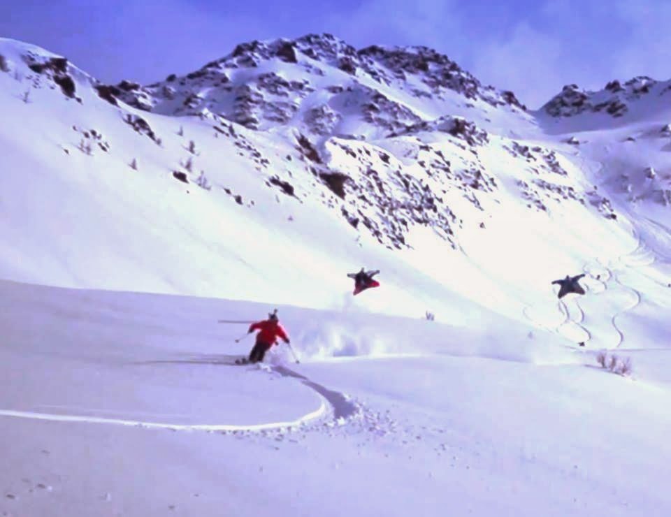Alps Avalanche: Recovery Operation After Five Skiers Found Dead Alps Avalanche: Recovery Operation After Five Skiers Found Dead