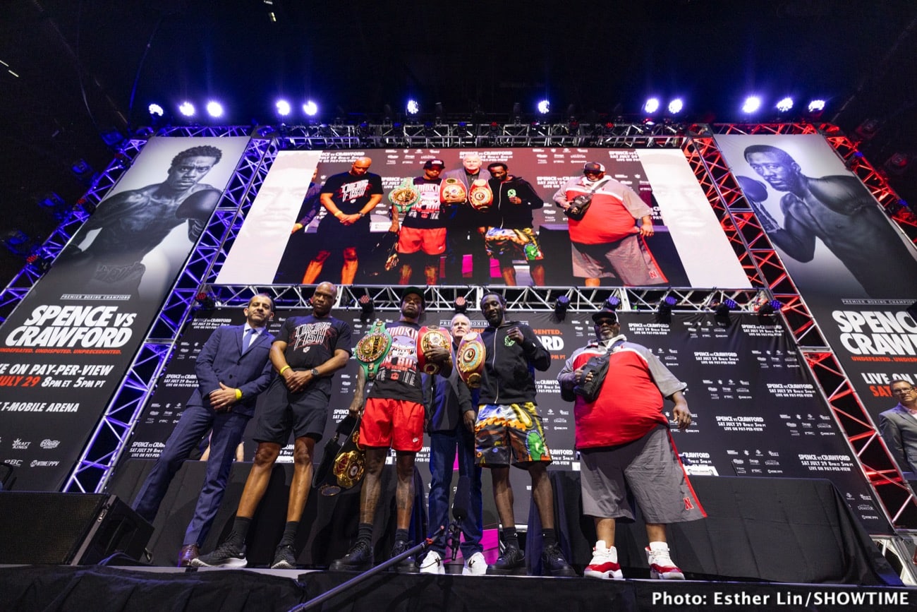 Alvarez Vs. Crawford: Sanchez Predicts Canelo Domination Due To Size Difference Alvarez Vs. Crawford: Sanchez Predicts Canelo Domination Due To Size Difference