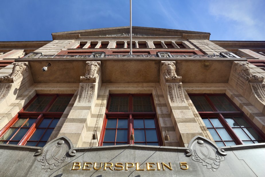 Amsterdam Stock Exchange Opens Down 7% On Trade War Worries Amsterdam Stock Exchange Opens Down 7% On Trade War Worries