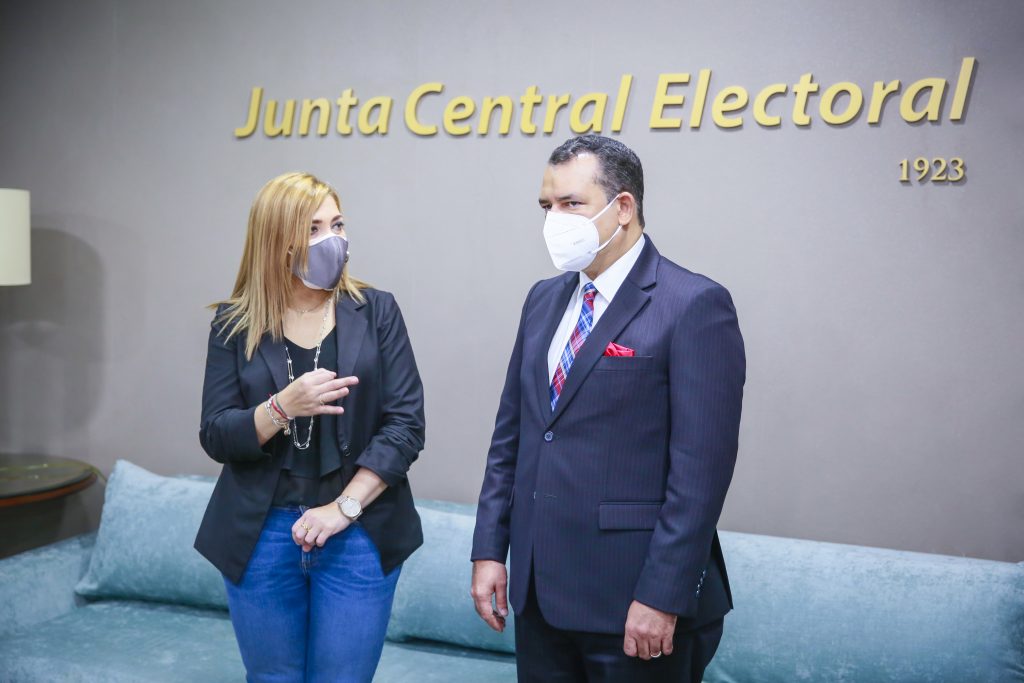Ana Paola Hall Agradece El Apoyo Ciudadano: ¡Declaratoria Inminente! Ana Paola Hall Agradece El Apoyo Ciudadano: ¡Declaratoria Inminente!