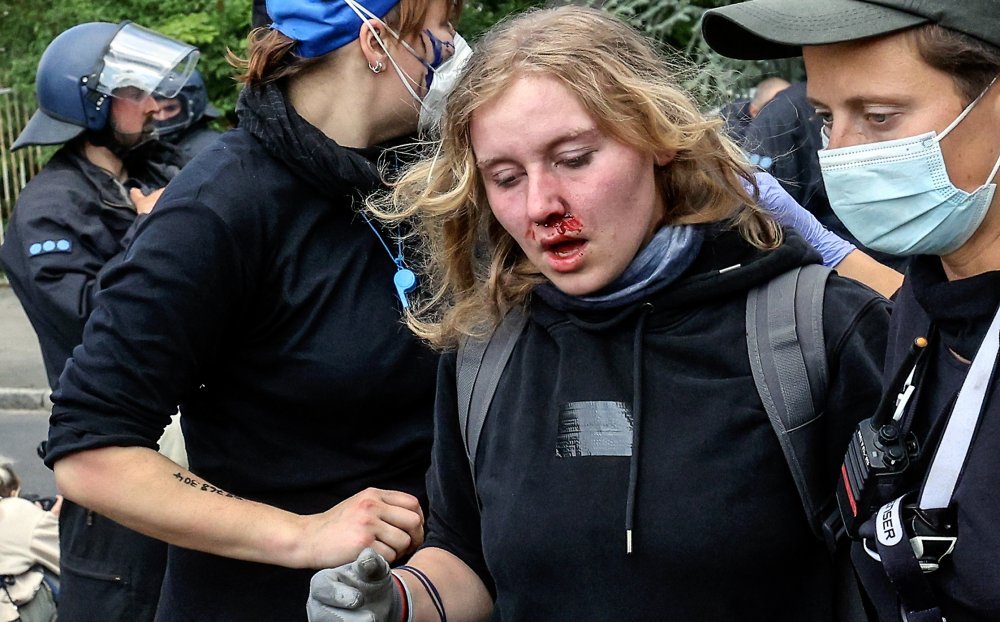 Analiza Protesta: Zašto Su Prosvjednici Upali U Teslin Izložbeni Prostor U Berlinu? Analiza Protesta: Zašto Su Prosvjednici Upali U Teslin Izložbeni Prostor U Berlinu?