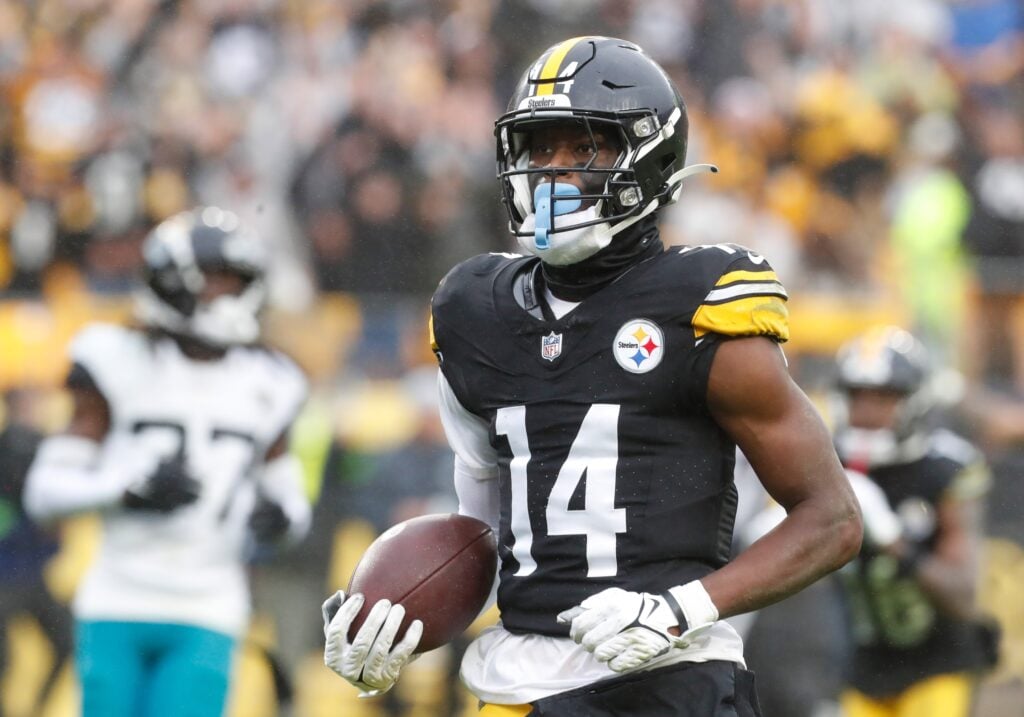 Analyzing George Pickens' Receiving Struggles And Potential Solutions Analyzing George Pickens' Receiving Struggles And Potential Solutions