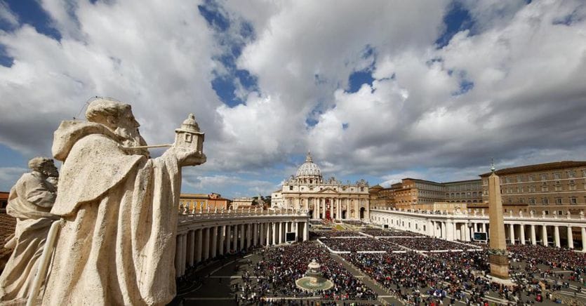 Anche Il Vaticano Condanna Becciu: Risarcimento Per Gli Accusatori Anche Il Vaticano Condanna Becciu: Risarcimento Per Gli Accusatori