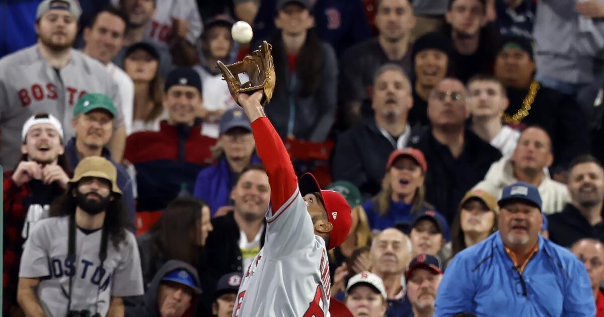 Angels Defeat White Sox In Rain-Shortened Game Thanks To Pari's Homer Angels Defeat White Sox In Rain-Shortened Game Thanks To Pari's Homer