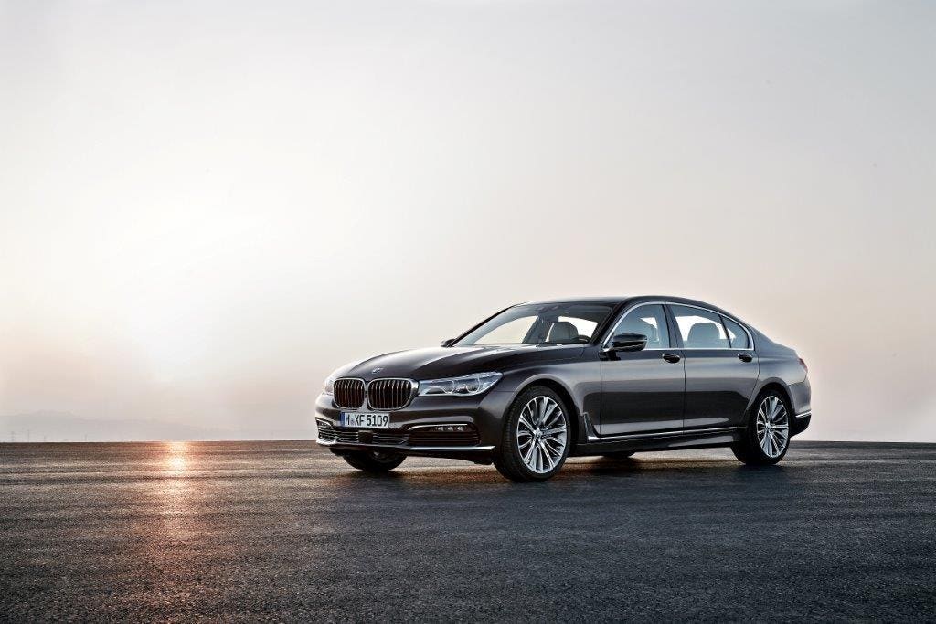 Are BMW And Porsche Losing Ground In China? A Look At Market Trends And Challenges Are BMW And Porsche Losing Ground In China? A Look At Market Trends And Challenges