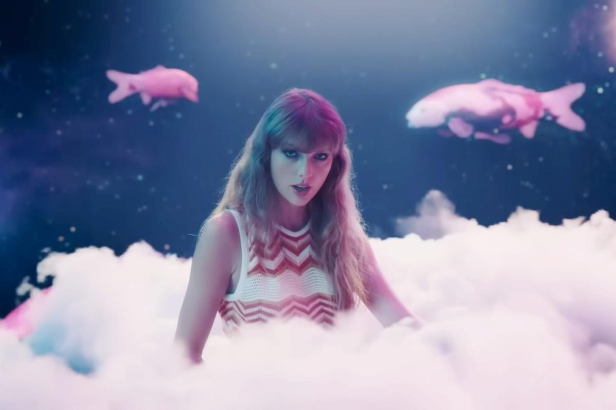 Are Taylor Swift's Easter Eggs Pointing To A May 26th Announcement? Are Taylor Swift's Easter Eggs Pointing To A May 26th Announcement?