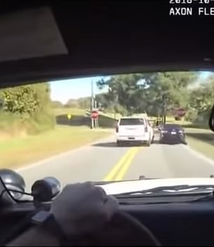 Astonishing Highway Refueling: 90mph Police Chase Ends In Bizarre Scene Astonishing Highway Refueling: 90mph Police Chase Ends In Bizarre Scene