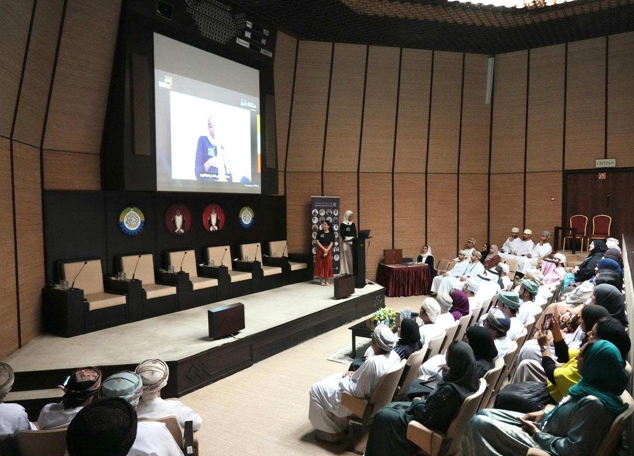استراتيجيات التعاون لتعزيز سلسلة الإنتاج في مواجهة الشباب