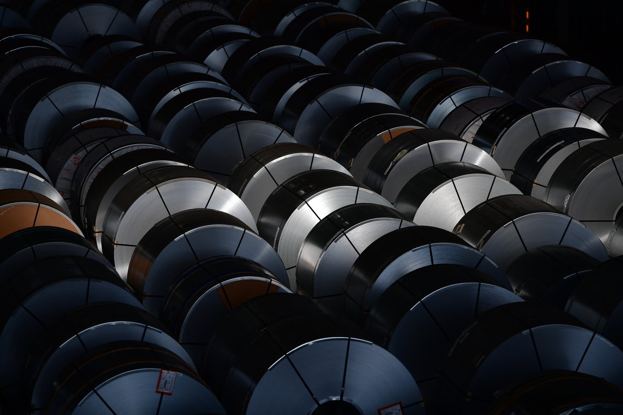 Auto Tariff Relief Speculation Lifts European Shares; LVMH Suffers Losses Auto Tariff Relief Speculation Lifts European Shares; LVMH Suffers Losses