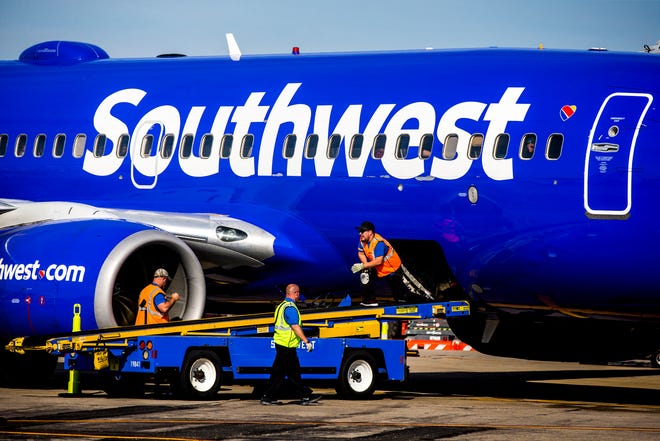 Avoid Memorial Day Travel Chaos: 2025 Flight Booking Guide Avoid Memorial Day Travel Chaos: 2025 Flight Booking Guide