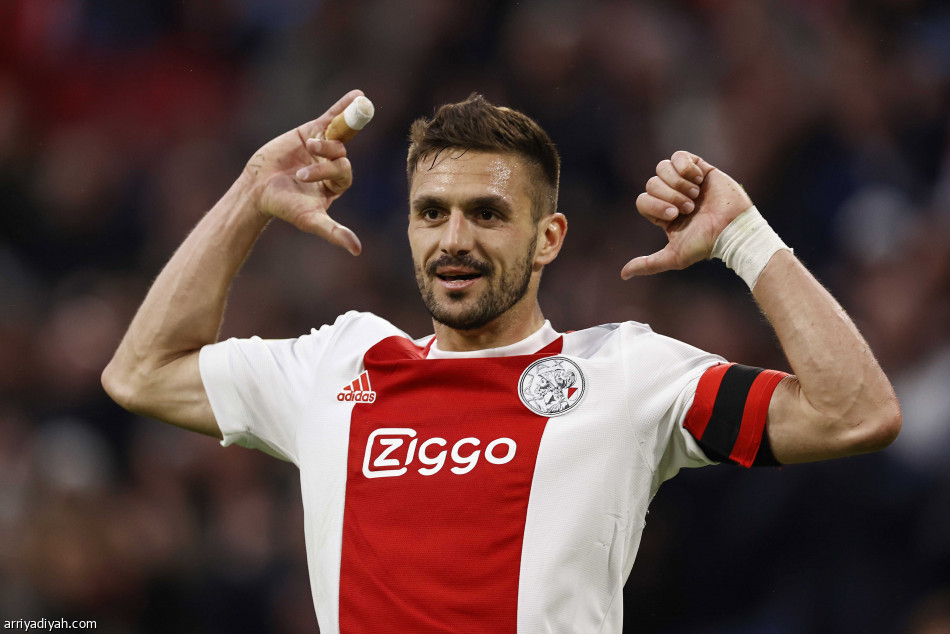 أيندهوفن يُحرز لقب الدوري الهولندي: رحلة نحو الانتصار أيندهوفن يُحرز لقب الدوري الهولندي: رحلة نحو الانتصار
