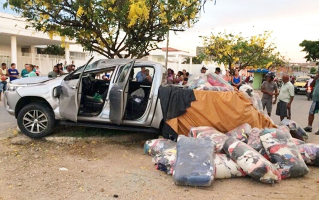 Bandidos Atacantes Deixam Dois Policiais Feridos Bandidos Atacantes Deixam Dois Policiais Feridos