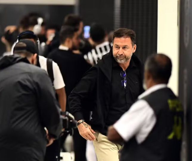Bastidores Revelados: Por Que A Empresa De Fred Luz Se Desligou Do Corinthians? Bastidores Revelados: Por Que A Empresa De Fred Luz Se Desligou Do Corinthians?