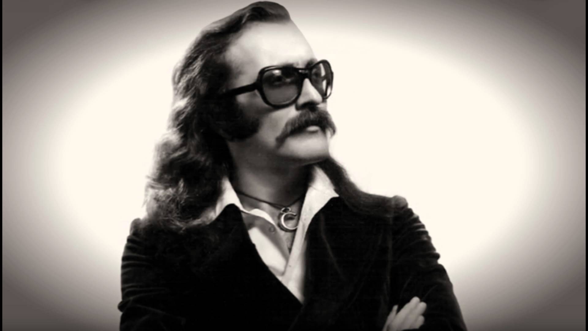 Batı Ve Anadolu Müziği Karışımı: CEM KARACA'nın Eserlerinin Etkisi Batı Ve Anadolu Müziği Karışımı: CEM KARACA'nın Eserlerinin Etkisi