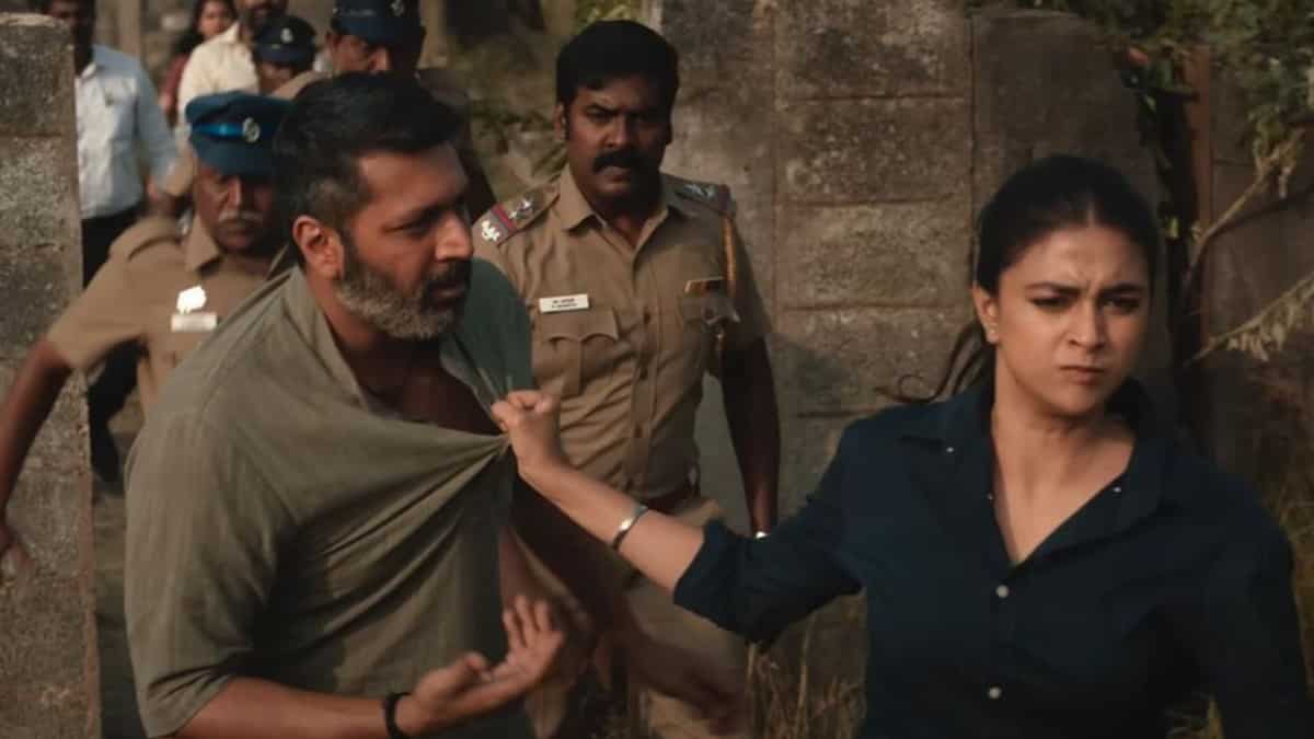 Beachy Thrills And Stellar Performances: A Siren Movie Review Beachy Thrills And Stellar Performances: A Siren Movie Review