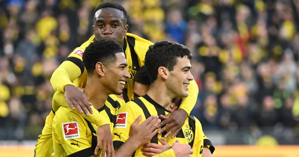Beier's Double: Borussia Dortmund Defeat Mainz Beier's Double: Borussia Dortmund Defeat Mainz