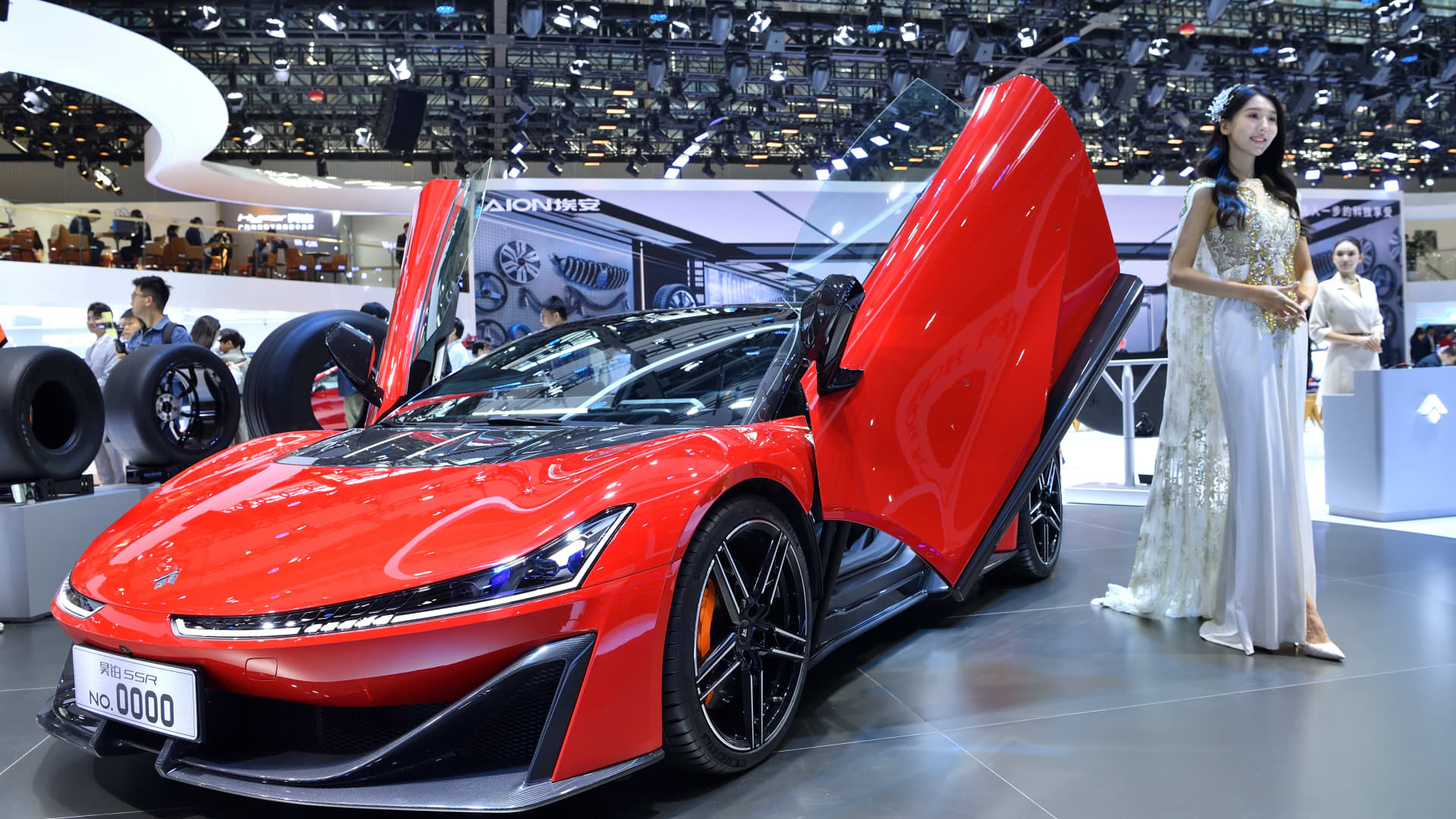 Beyond BMW And Porsche: Foreign Automakers' Challenges In The Chinese Market Beyond BMW And Porsche: Foreign Automakers' Challenges In The Chinese Market