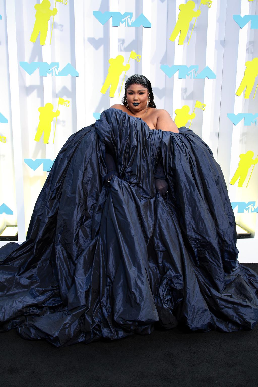 Britney Spears's Style: Lizzo's Comparison Sparks Heated Online Discussion Britney Spears's Style: Lizzo's Comparison Sparks Heated Online Discussion