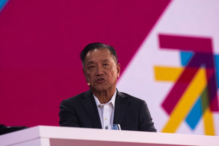 Broadcom's VMware Acquisition: A 1050% Price Hike Sparks Outrage Broadcom's VMware Acquisition: A 1050% Price Hike Sparks Outrage
