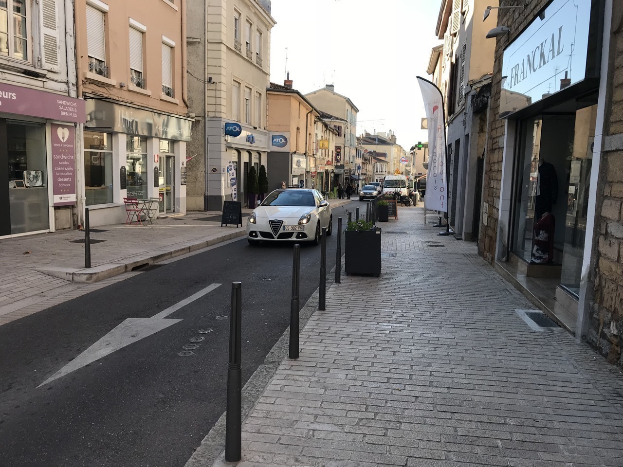 Caluire-et-Cuire : Incident À La Synagogue, Un Individu Interpellé Caluire-et-Cuire : Incident À La Synagogue, Un Individu Interpellé