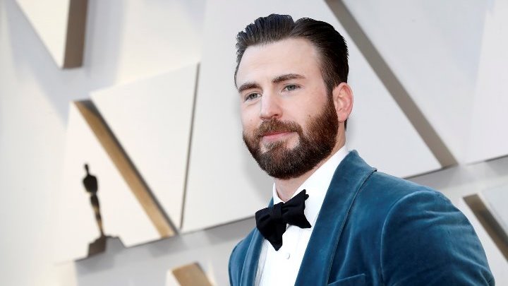 Captain America & Τραμπ: Στρατιωτικός Χαιρετισμός Στις ΗΠΑ