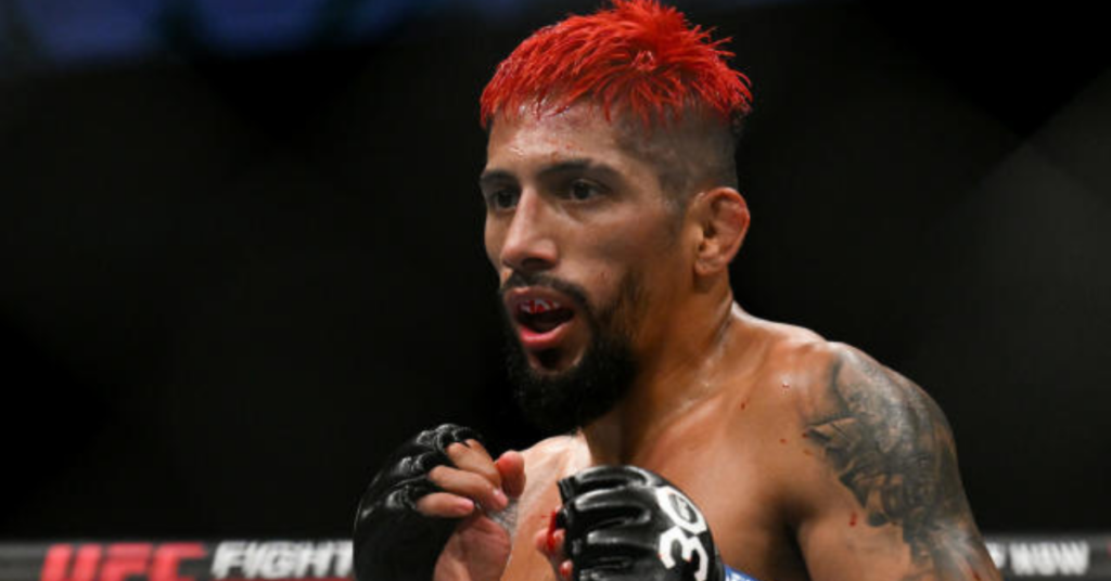 Carte UFC Des Moines Mise À Jour: Robertson Et Sidey En Action Carte UFC Des Moines Mise À Jour: Robertson Et Sidey En Action