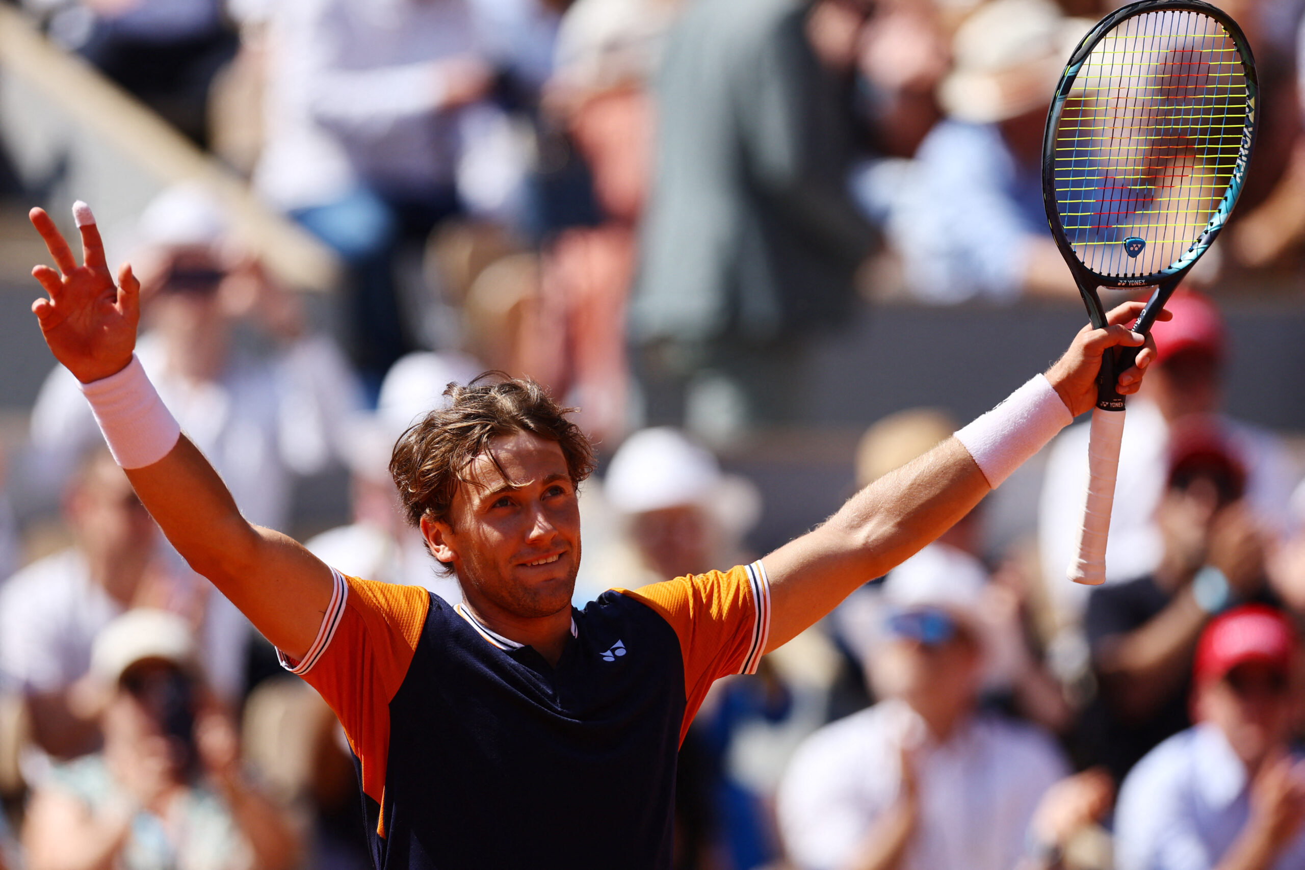 Casper Ruud's Knee Problem Costs Him French Open 2025 Match Casper Ruud's Knee Problem Costs Him French Open 2025 Match