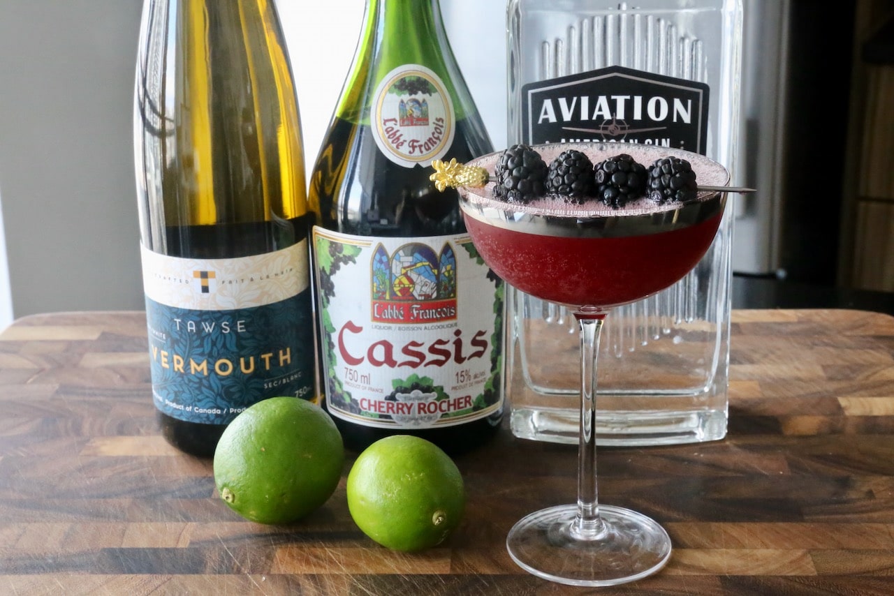 Cassis Blackcurrant In The Modern Cocktail Scene: Trends And Innovations Cassis Blackcurrant In The Modern Cocktail Scene: Trends And Innovations