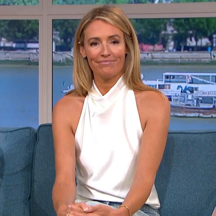 Cat Deeley's This Morning Look: A Butter Yellow Power Suit Cat Deeley's This Morning Look: A Butter Yellow Power Suit