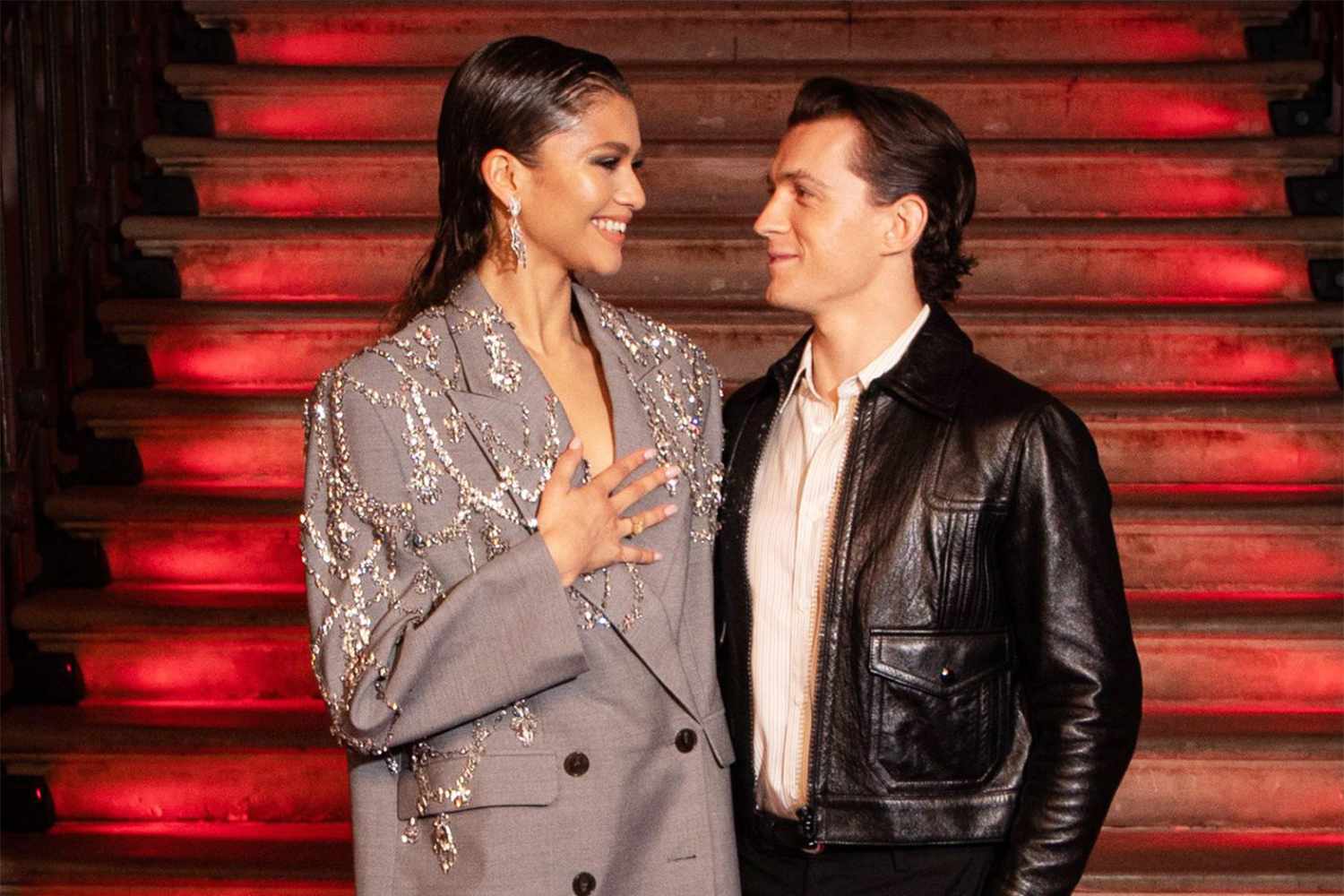 Caught On Camera: Tom Holland Shows Zendaya Paws & Love On Euphoria Set Caught On Camera: Tom Holland Shows Zendaya Paws & Love On Euphoria Set