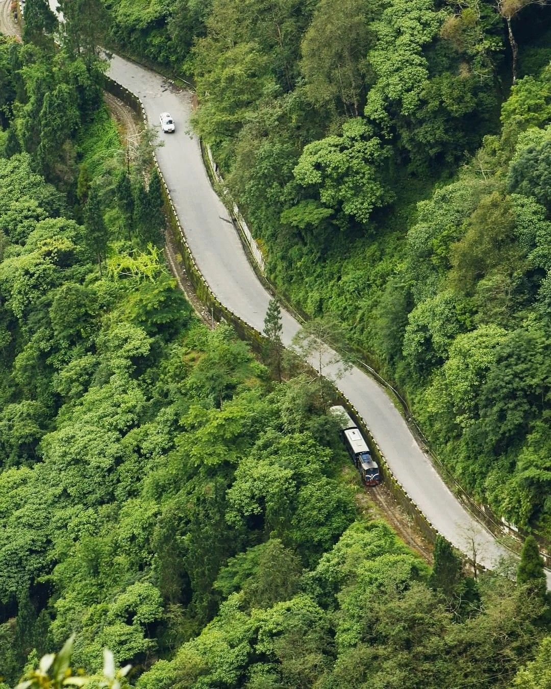 Causes Of Slow-Moving Traffic In Darjeeling Causes Of Slow-Moving Traffic In Darjeeling