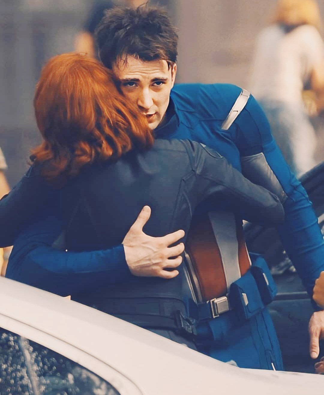 Chris Evans And Scarlett Johansson: Co-Star Camaraderie And Mutual Respect Chris Evans And Scarlett Johansson: Co-Star Camaraderie And Mutual Respect