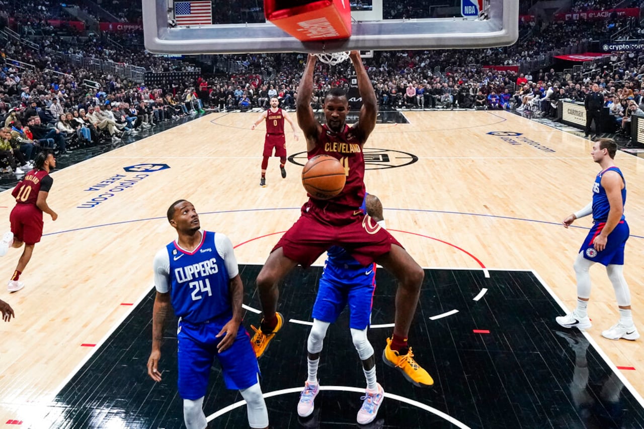 Clipper Late Rally Falls Short Against Cavaliers Clipper Late Rally Falls Short Against Cavaliers