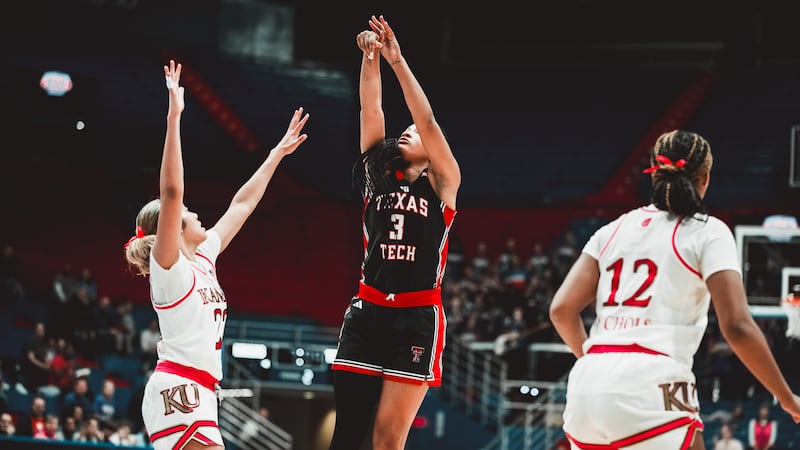 Close Game: Lady Raiders Fall Short Against Cincinnati, 56-59 Close Game: Lady Raiders Fall Short Against Cincinnati, 56-59