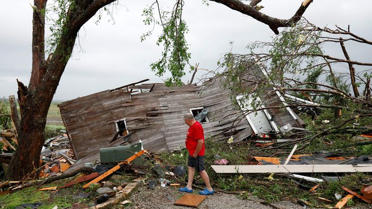 CNN Correspondent Reports From Tornado-Devastated Area CNN Correspondent Reports From Tornado-Devastated Area