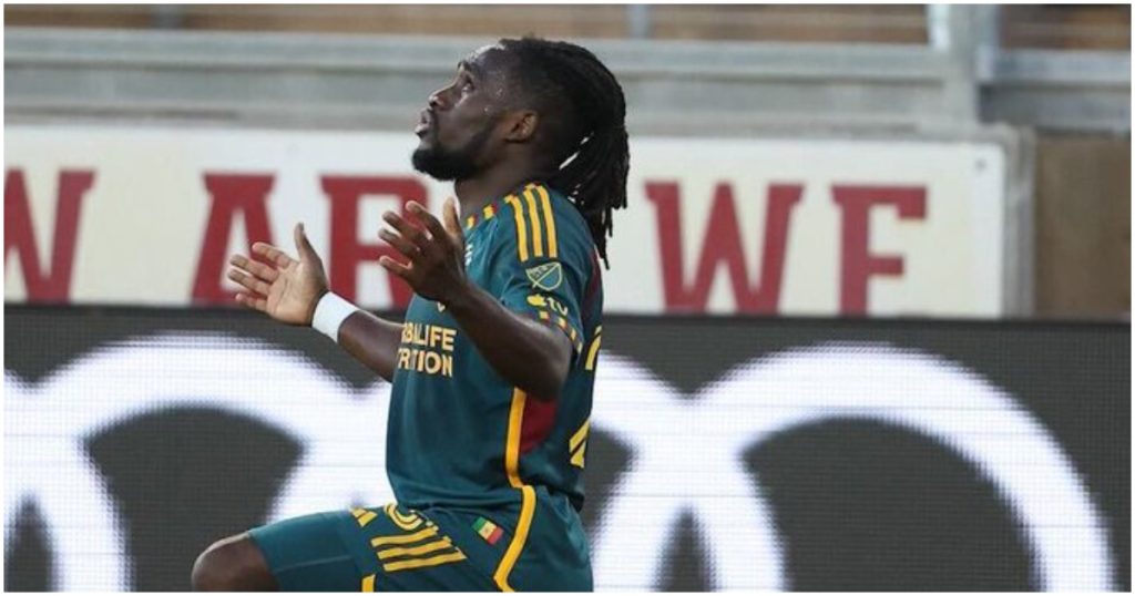 Columbus Crew Triumphs Over San Jose Earthquakes: 2-1 Victory Columbus Crew Triumphs Over San Jose Earthquakes: 2-1 Victory