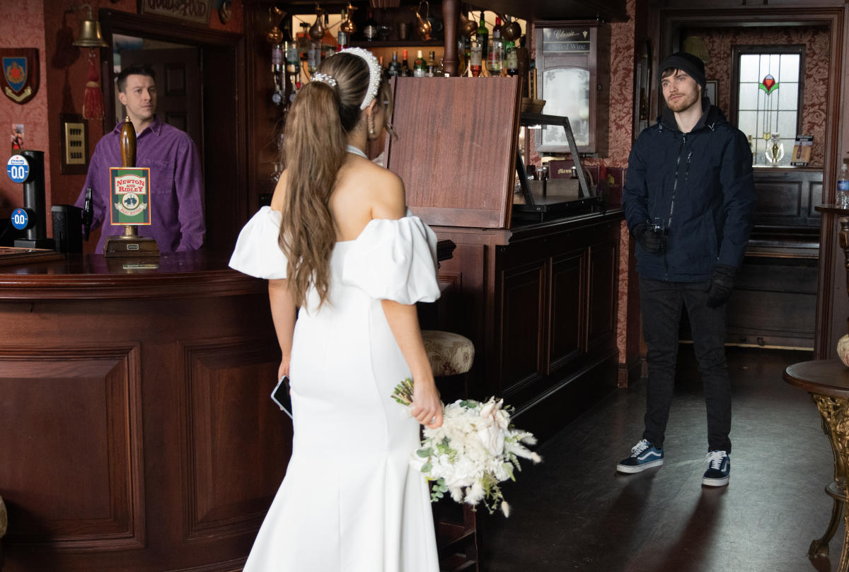 Coronation Street: Jordan And Fallon's Joint Thank You Message Moves Co-Star To Tears Coronation Street: Jordan And Fallon's Joint Thank You Message Moves Co-Star To Tears