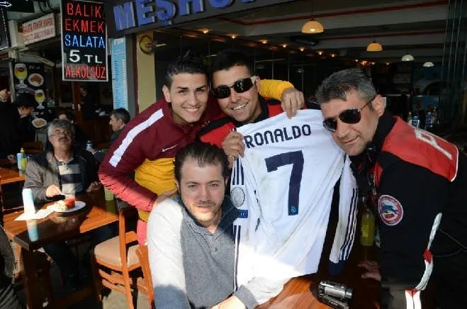 Cristiano Ronaldo'nun Adanalı Ronaldoya Cevabı: Tam Metin Ve Analiz Cristiano Ronaldo'nun Adanalı Ronaldoya Cevabı: Tam Metin Ve Analiz