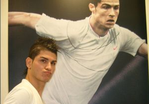 Cristiano Ronaldo Ve Adanalı Ronaldo: Karşılaşma Ve Yanıtların Değerlendirilmesi Cristiano Ronaldo Ve Adanalı Ronaldo: Karşılaşma Ve Yanıtların Değerlendirilmesi